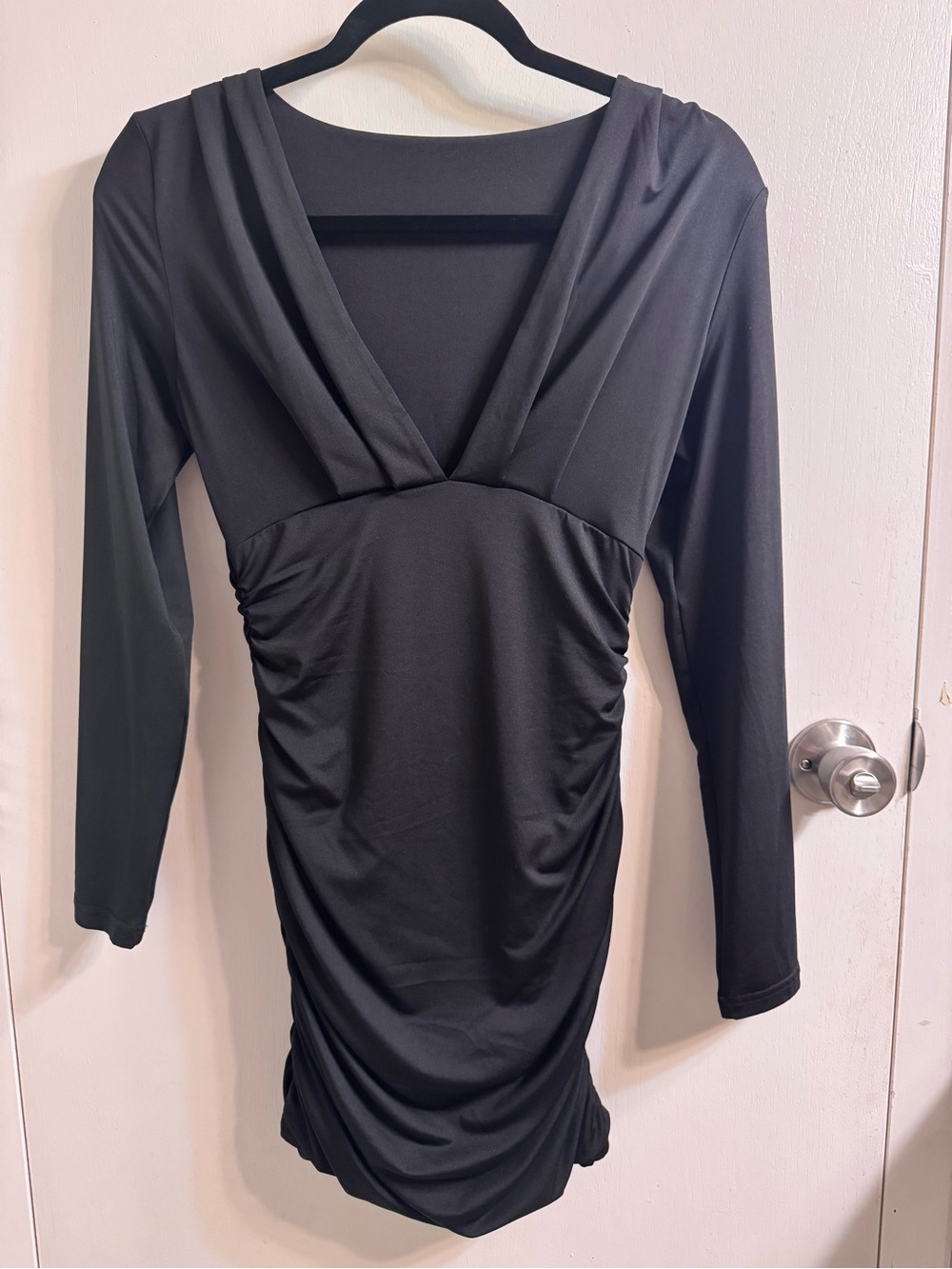Stretchy Black Long Sleeve deep V-Neck Ruched Bodycon Dress Size S